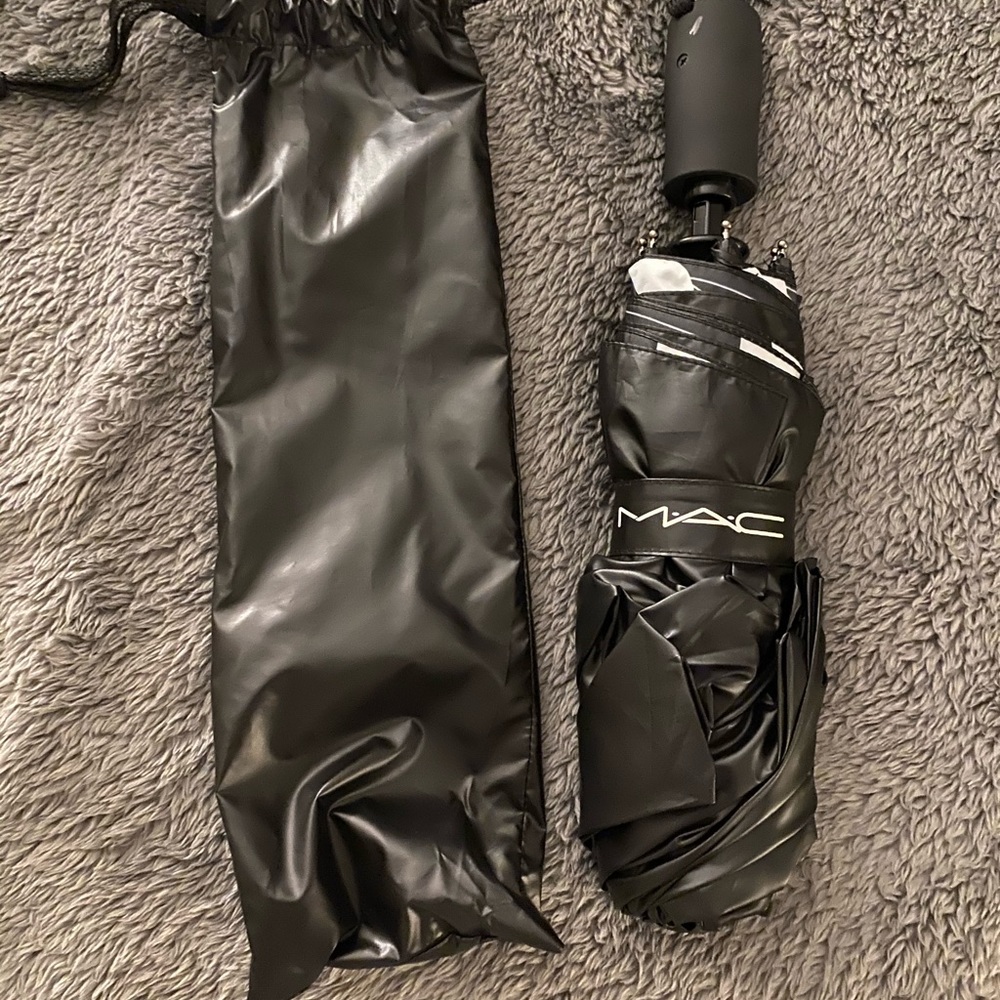 NWOT MAC Umbrella
